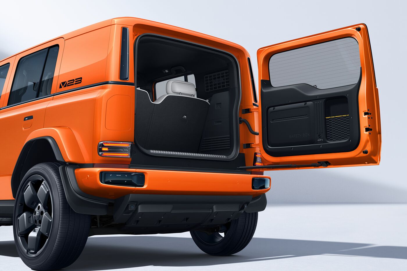 Rear Tail-Gate Storage
